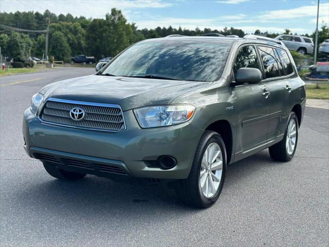 used 2008 Toyota Highlander Hybrid car, priced at $8,399