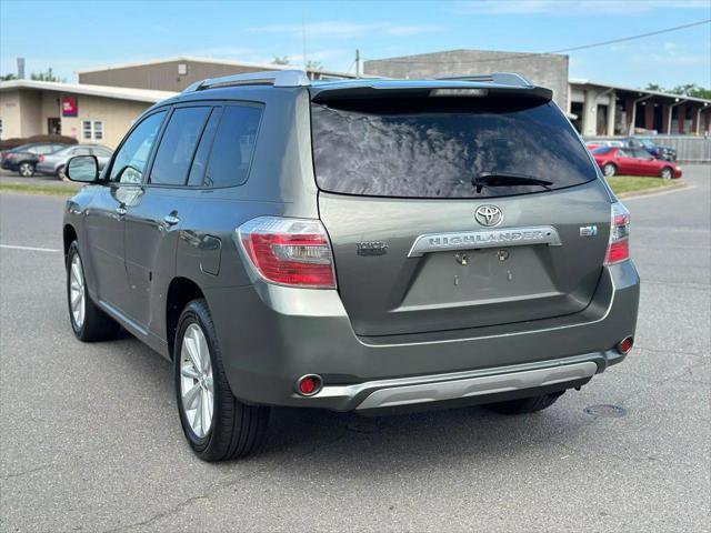 used 2008 Toyota Highlander Hybrid car, priced at $8,399