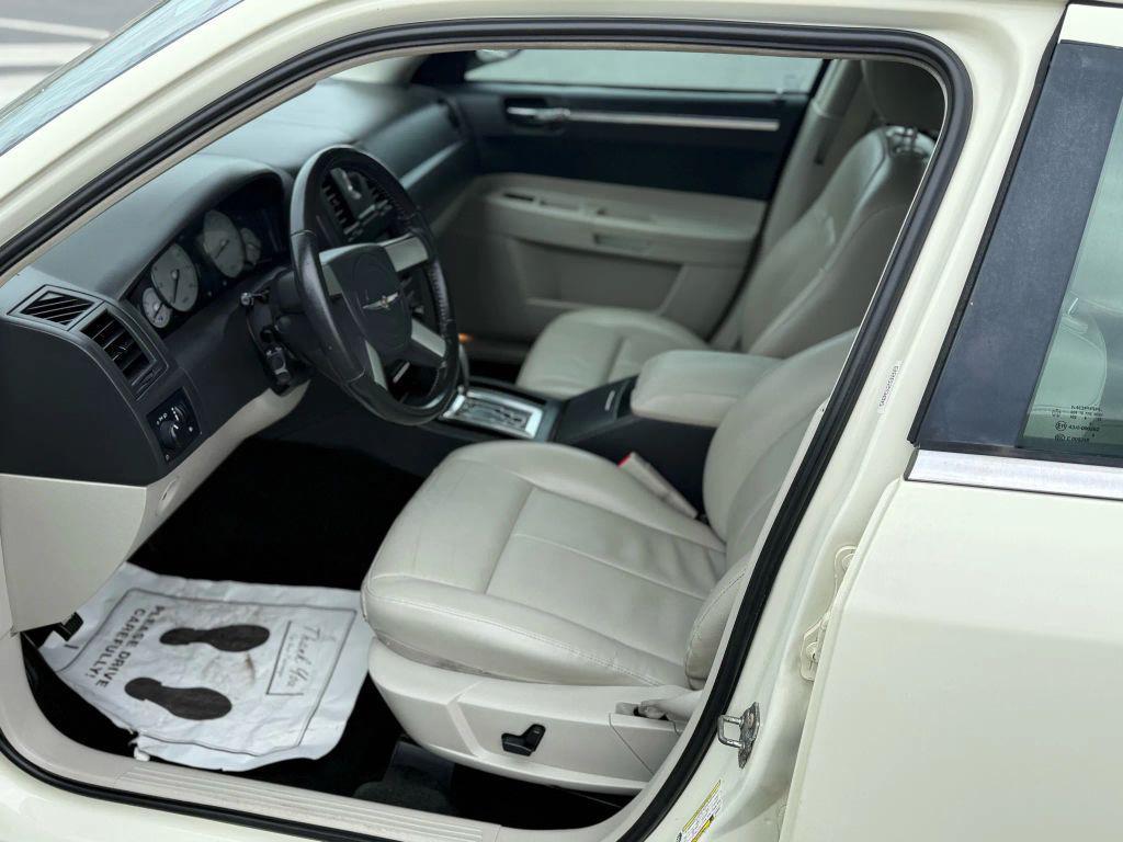 used 2007 Chrysler 300 car, priced at $5,499