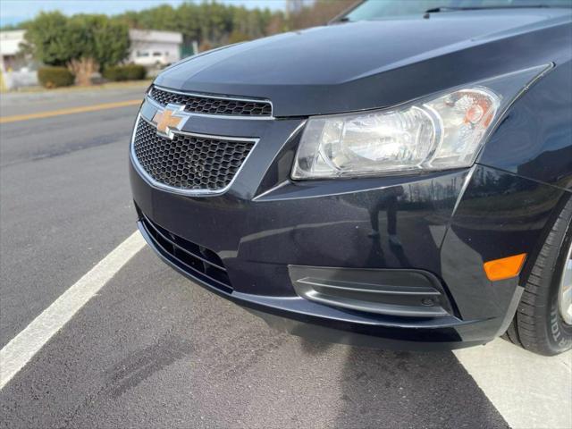 used 2014 Chevrolet Cruze car, priced at $6,499