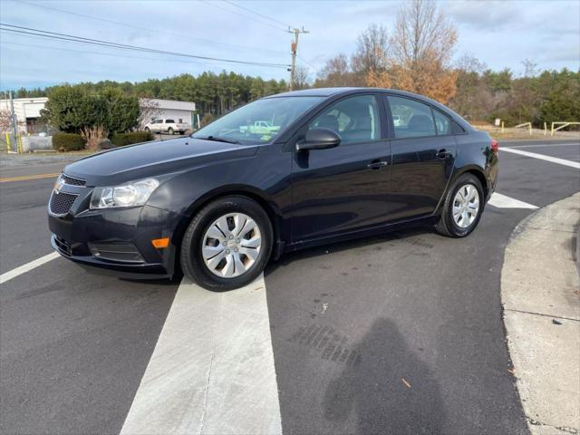 used 2014 Chevrolet Cruze car, priced at $6,499