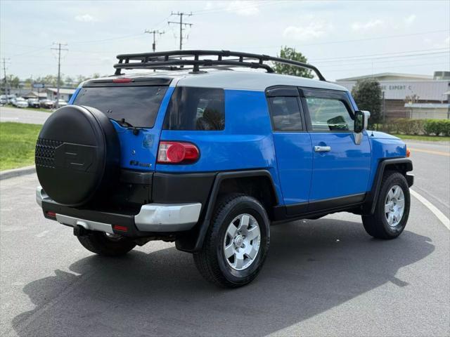 used 2007 Toyota FJ Cruiser car, priced at $14,499