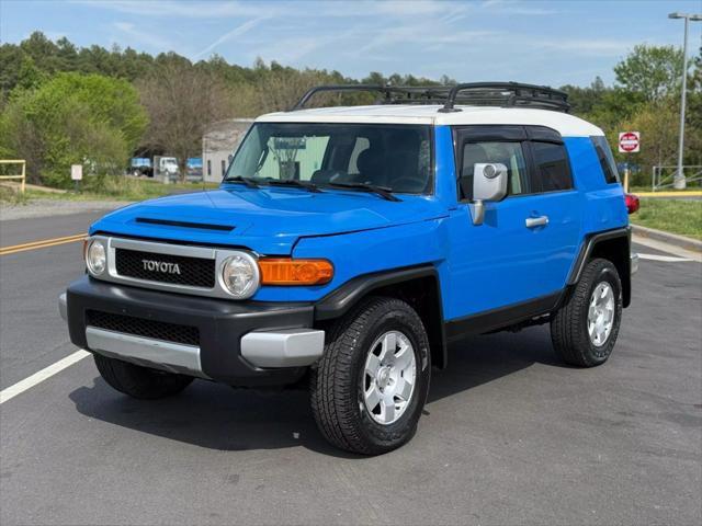 used 2007 Toyota FJ Cruiser car, priced at $14,499