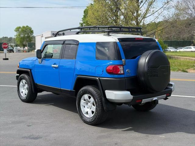 used 2007 Toyota FJ Cruiser car, priced at $14,499