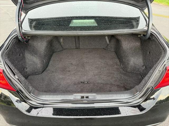 used 2018 Nissan Altima car, priced at $8,999