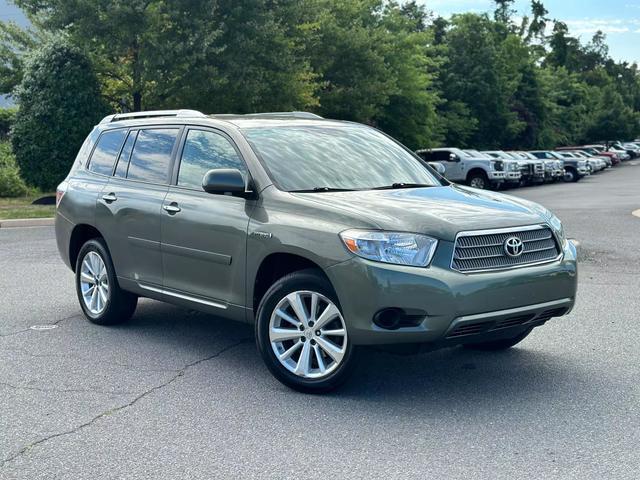 used 2008 Toyota Highlander Hybrid car, priced at $8,399