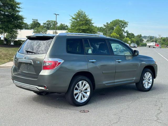 used 2008 Toyota Highlander Hybrid car, priced at $8,399