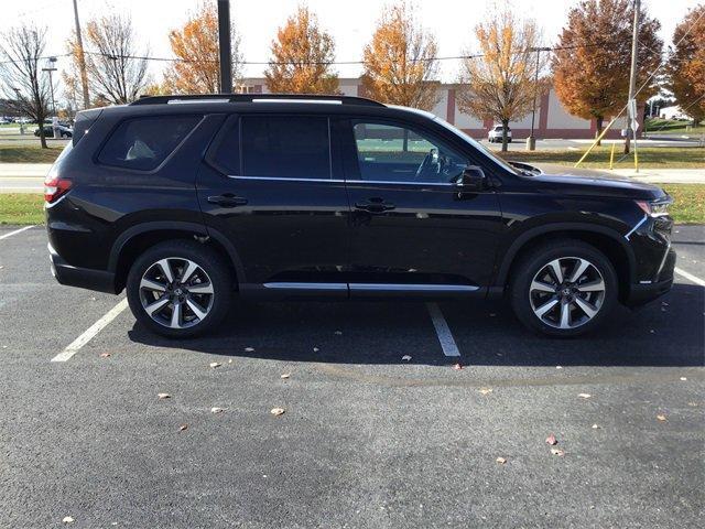 new 2025 Honda Pilot car, priced at $51,095