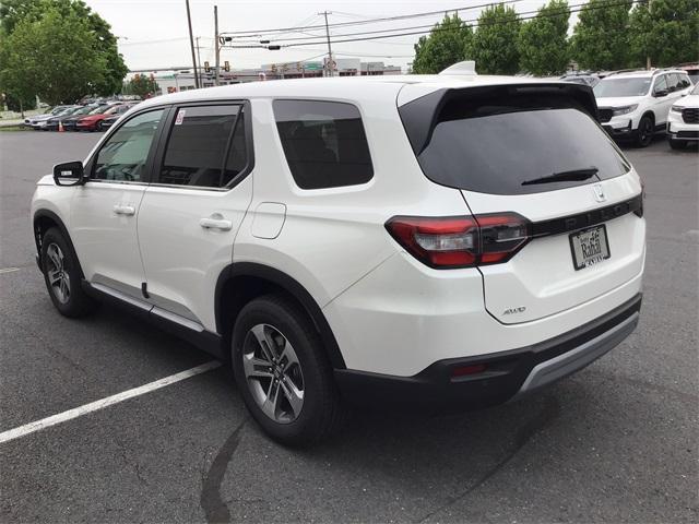 new 2025 Honda Pilot car, priced at $48,280
