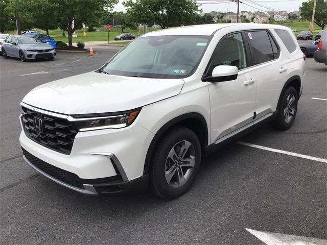 new 2025 Honda Pilot car, priced at $48,280