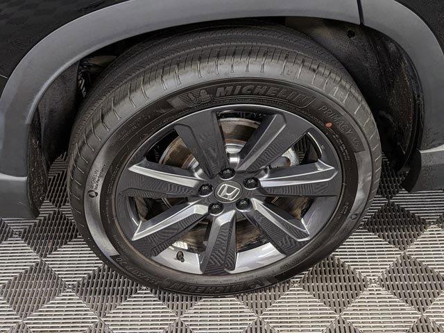 used 2025 Honda Pilot car, priced at $39,497