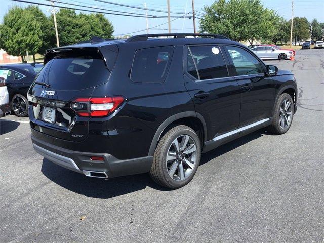 new 2025 Honda Pilot car, priced at $54,575
