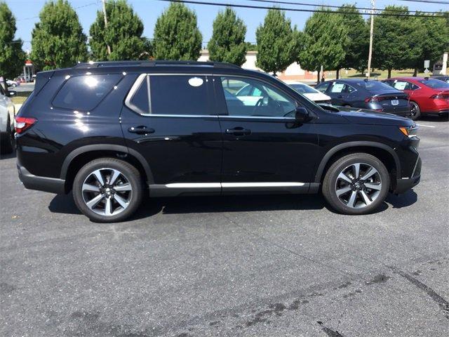 new 2025 Honda Pilot car, priced at $54,575