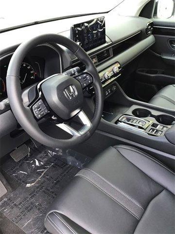 new 2025 Honda Pilot car, priced at $47,550
