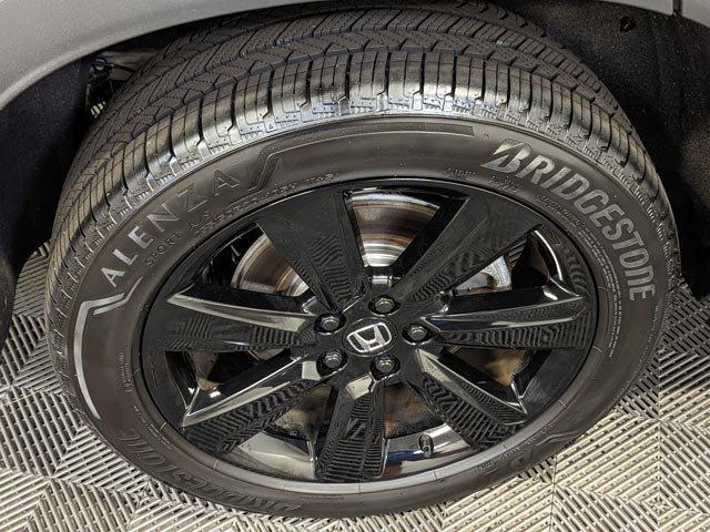 used 2025 Honda Pilot car, priced at $50,497