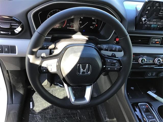 new 2025 Honda Pilot car, priced at $47,095