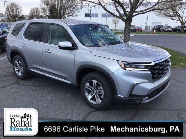 new 2025 Honda Pilot car, priced at $48,575