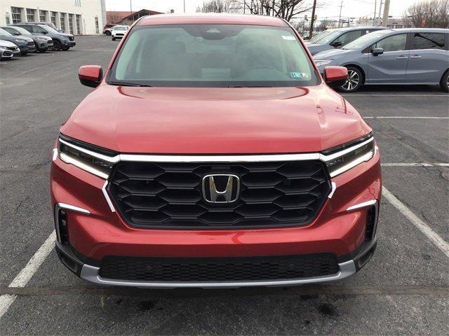 new 2025 Honda Pilot car, priced at $47,550