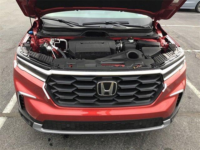 new 2025 Honda Pilot car, priced at $47,550