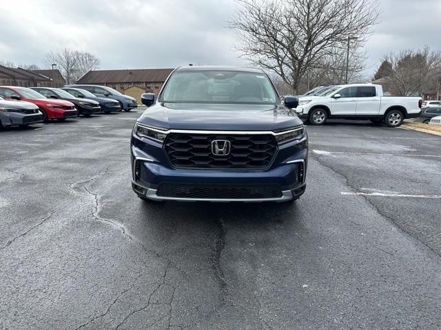 new 2025 Honda Pilot car, priced at $47,095