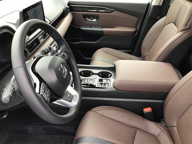 new 2025 Honda Pilot car, priced at $54,575