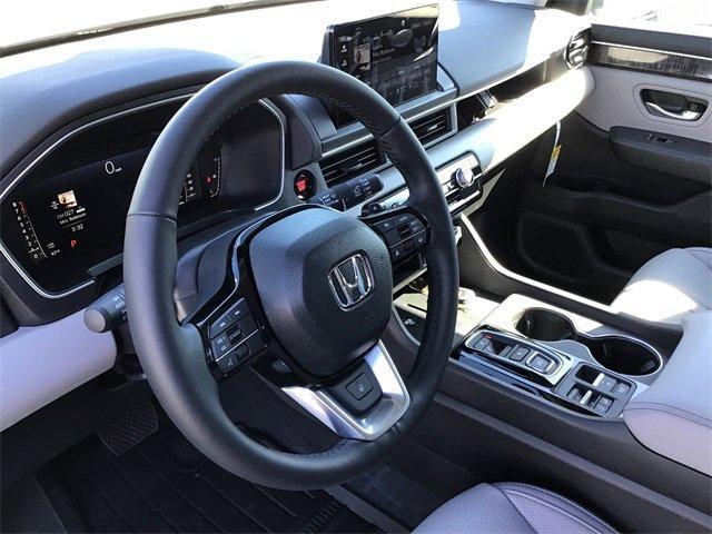 new 2025 Honda Pilot car, priced at $54,575