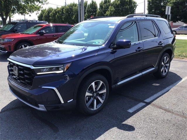 new 2025 Honda Pilot car, priced at $54,575