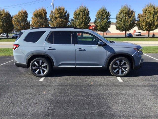 new 2025 Honda Pilot car, priced at $53,270