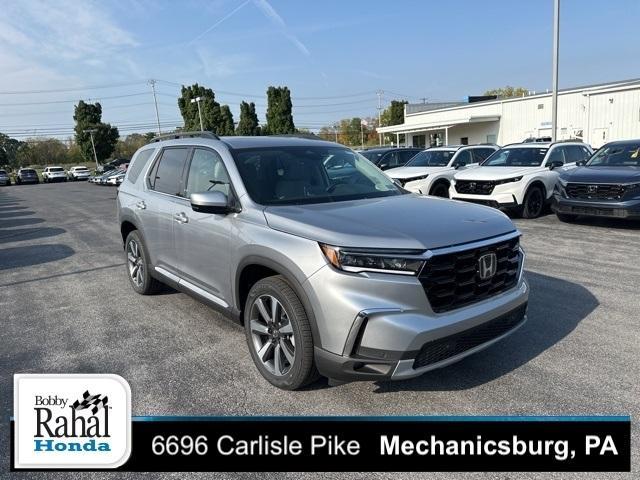 new 2025 Honda Pilot car, priced at $51,825