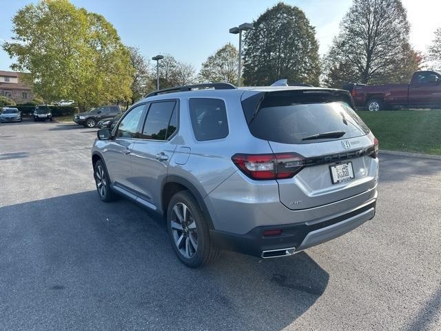 new 2025 Honda Pilot car, priced at $51,825