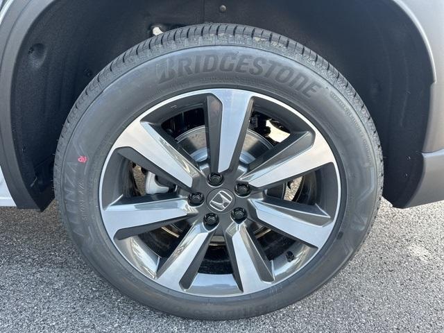 new 2025 Honda Pilot car, priced at $51,825