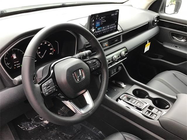 new 2025 Honda Pilot car, priced at $47,825