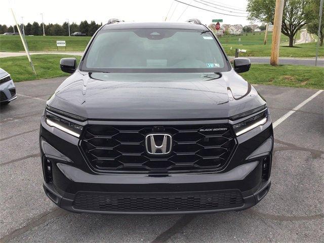 new 2025 Honda Pilot car, priced at $56,075
