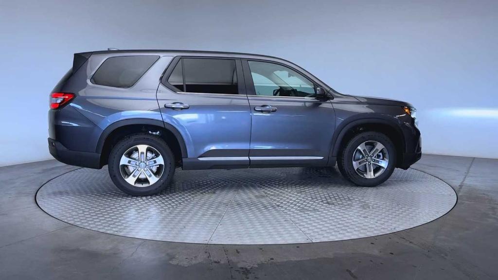 new 2025 Honda Pilot car, priced at $42,295