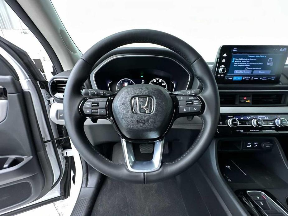 new 2025 Honda Pilot car, priced at $44,850