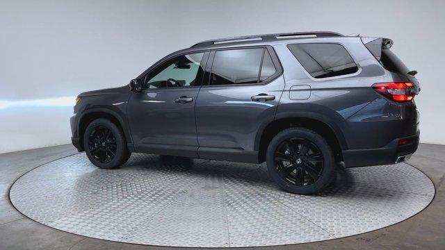 new 2025 Honda Pilot car, priced at $55,205