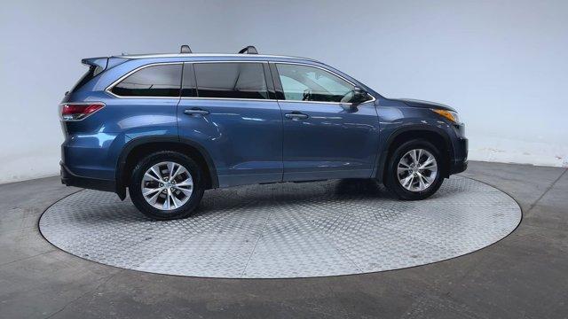 used 2015 Toyota Highlander car, priced at $17,900