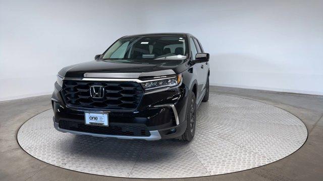 new 2025 Honda Pilot car, priced at $47,250