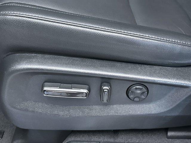 used 2025 Honda Odyssey car, priced at $39,974