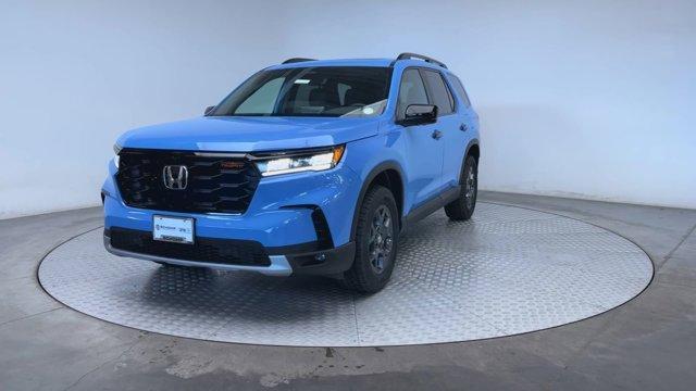 new 2025 Honda Pilot car, priced at $49,550