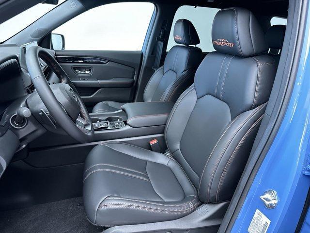 new 2025 Honda Pilot car, priced at $49,550