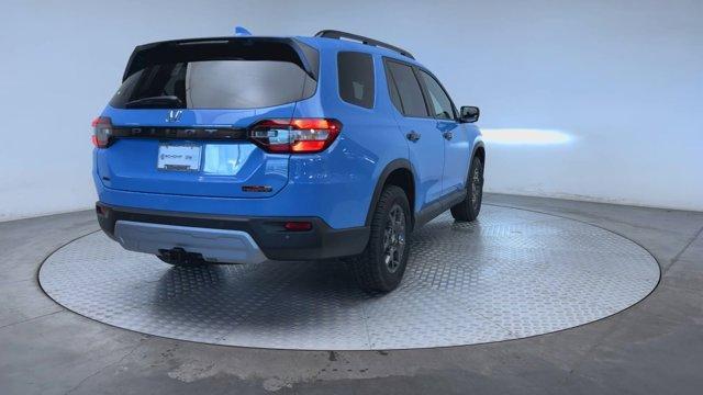 new 2025 Honda Pilot car, priced at $49,550