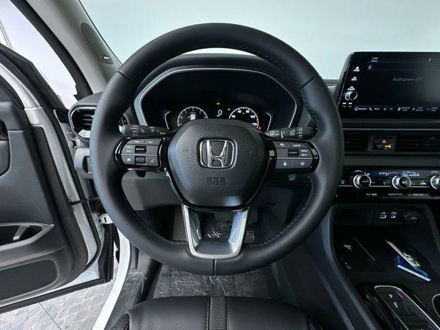 new 2025 Honda Pilot car, priced at $50,295