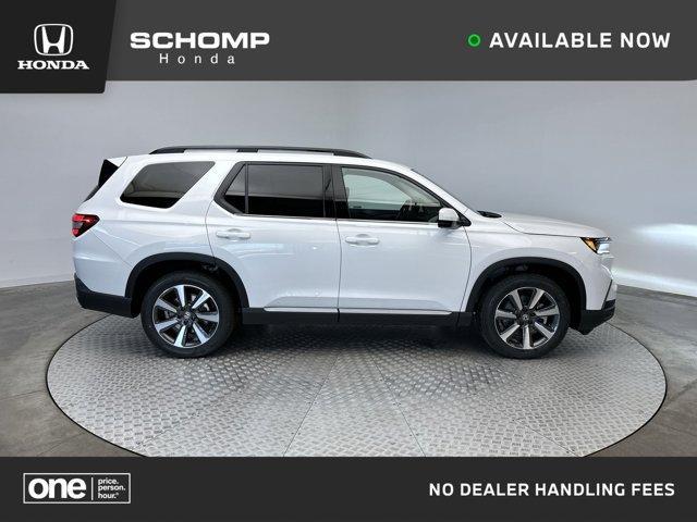 new 2025 Honda Pilot car, priced at $50,295