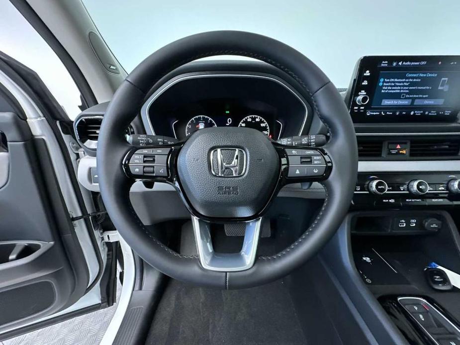 new 2025 Honda Pilot car, priced at $50,250