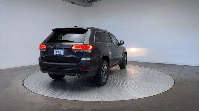 used 2017 Jeep Grand Cherokee car, priced at $15,374