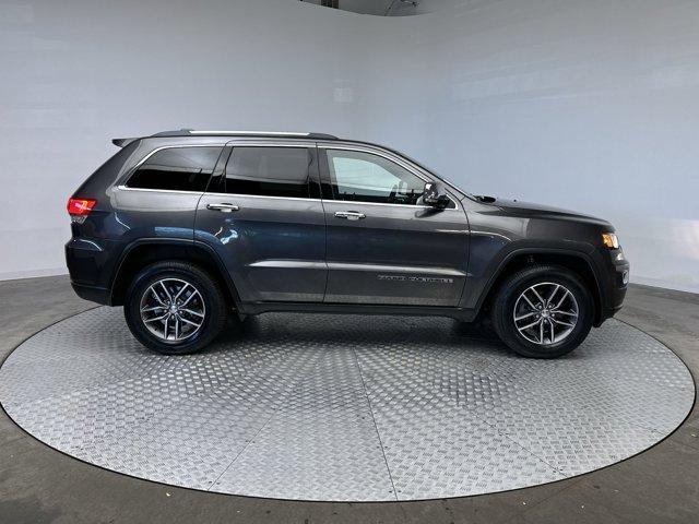 used 2017 Jeep Grand Cherokee car, priced at $15,374