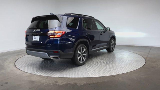 new 2025 Honda Pilot car, priced at $52,875