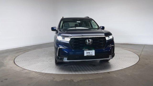 new 2025 Honda Pilot car, priced at $52,875