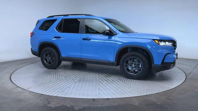 new 2025 Honda Pilot car, priced at $49,550